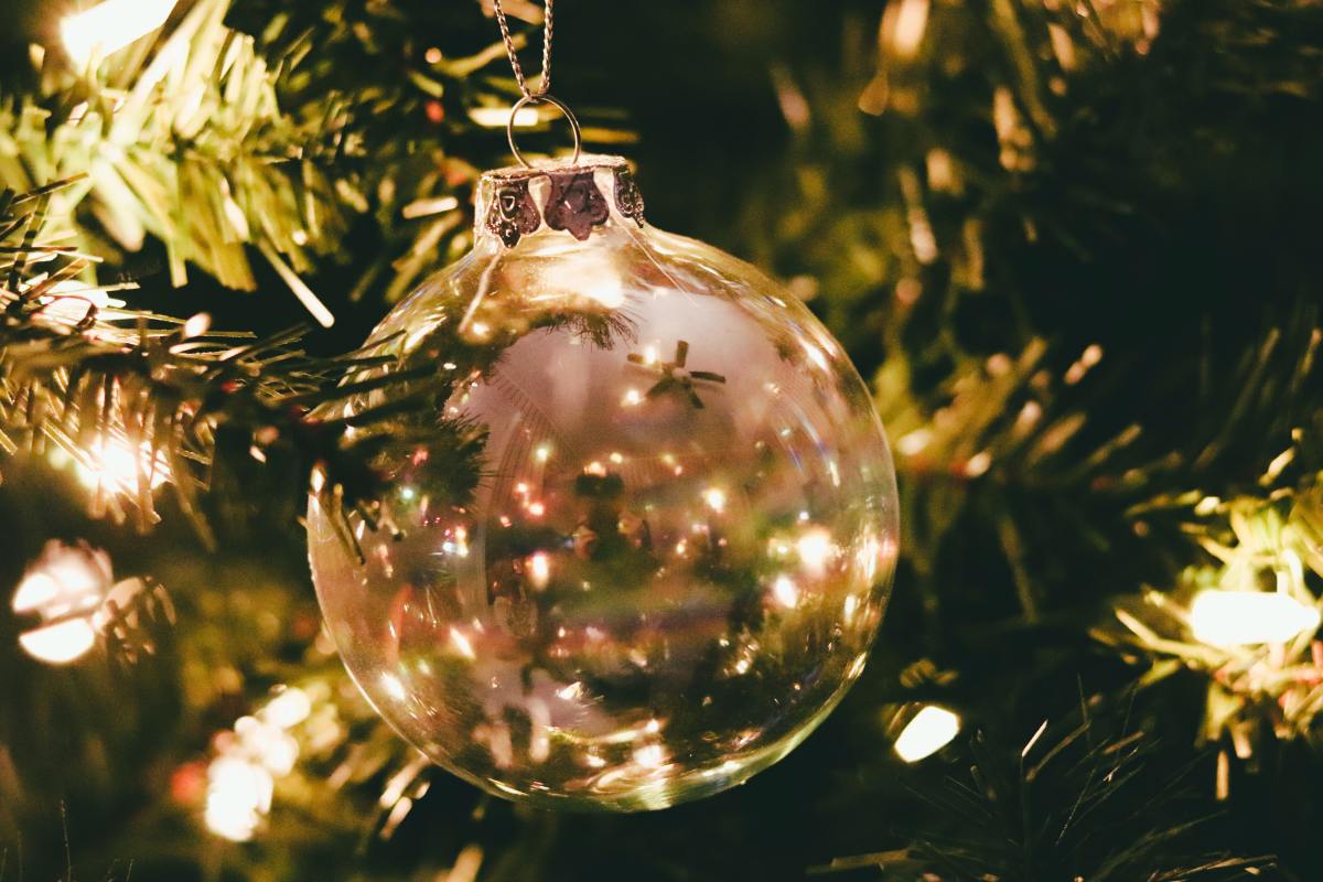 3 Easy Christmas Ornaments to Make With Clear Glass Balls