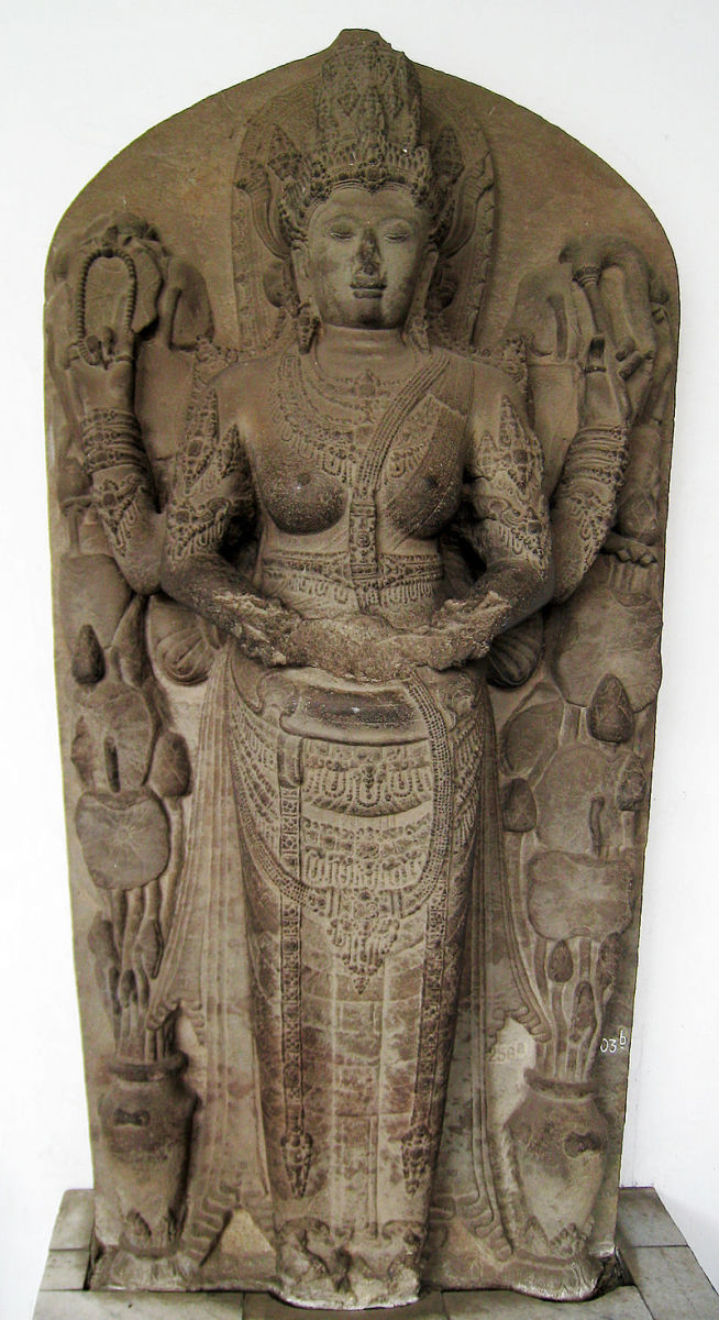 Gitarja depicted as Parvati.
