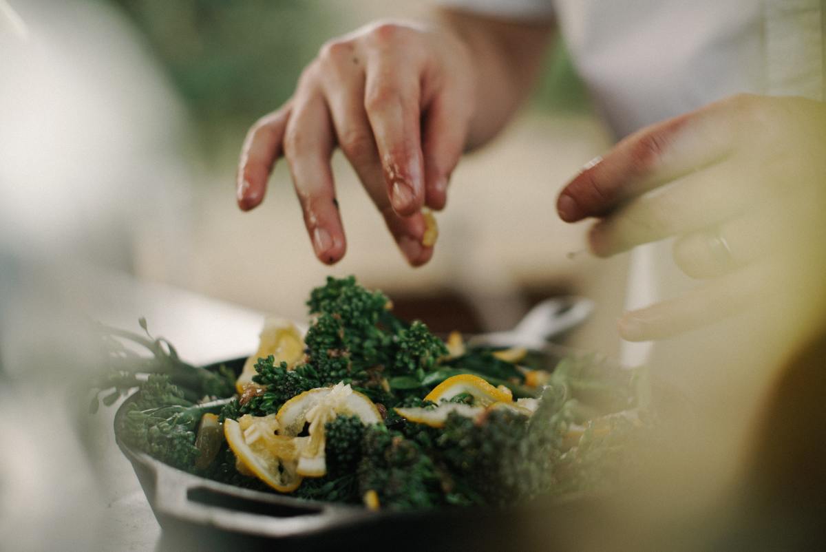 The Best Foods and Supplements for Healing Hashimoto’s 1 Try the AIP diet to remove autoimmune triggers.