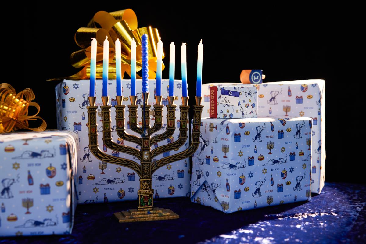 Did Hanukkah sneak up on you, and now you're scrambling for decorations? Fear not . . . read on for easy DIY crafts!