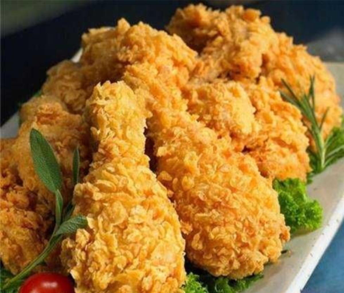 kfc-style-crispy-fried-chicken-with-white-garlic-sauce-recipe