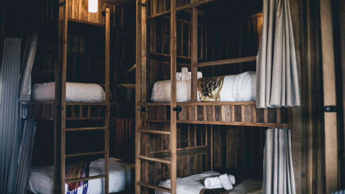 The Dos and Don'ts of Staying at a Hostel