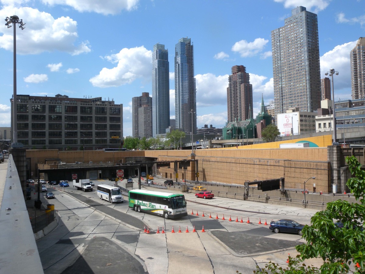 Manhattan portals of the south and center tubes of the Lincoln Tunnel, which connects NYC to New Jersey