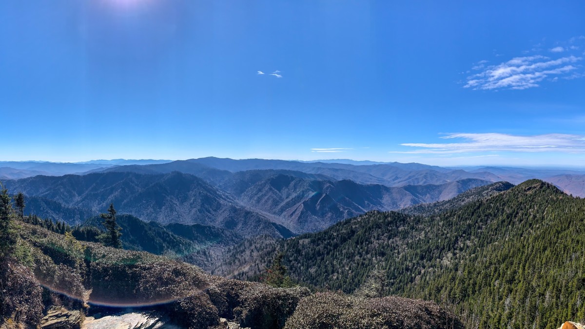 The view atop the Cliff Tops rock formation on Mount LeConte in Great Smoky Mountains National Park, Tennessee