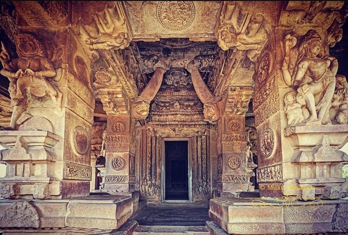 Beautiful carvings at the entrance of the temple.