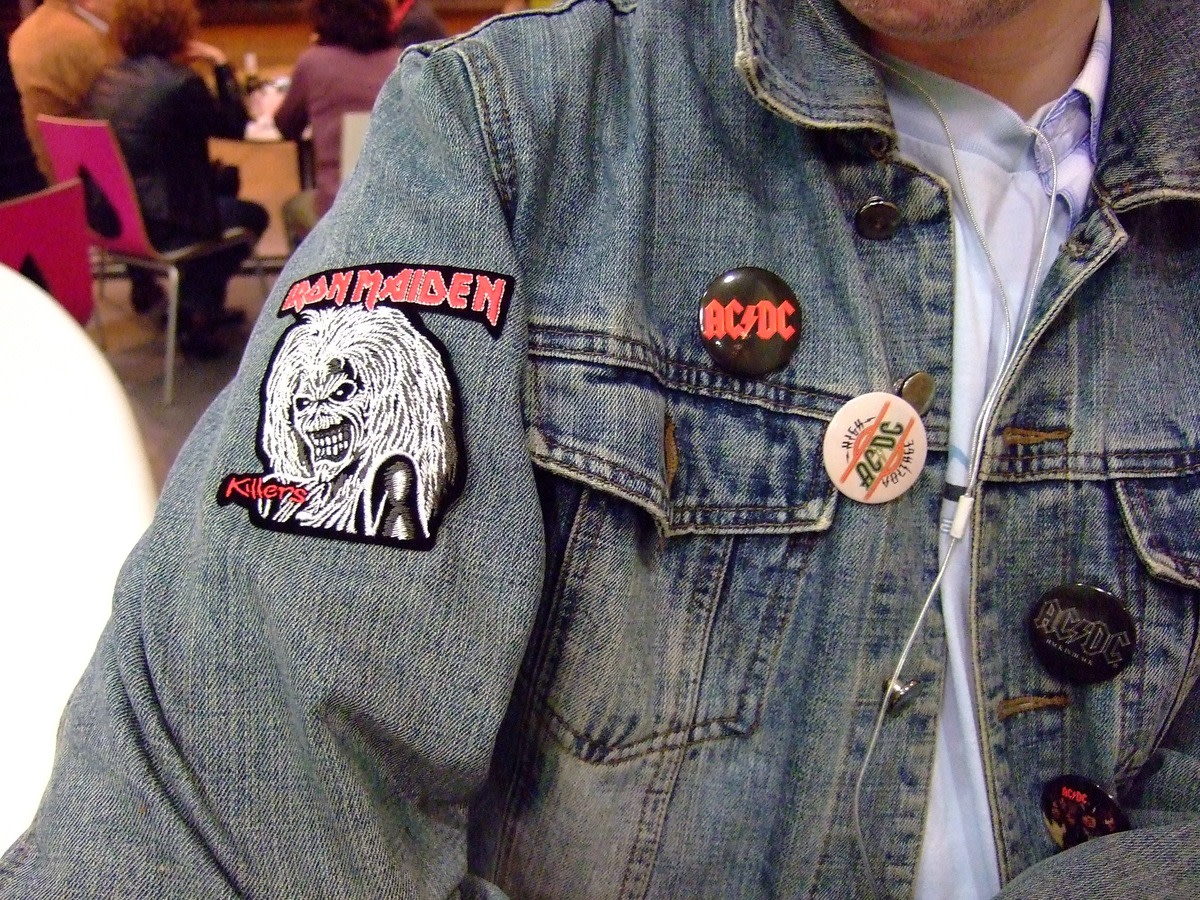 What rock fan doesn't love buttons and patches!?