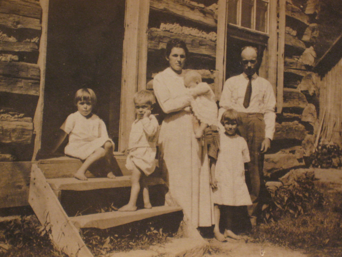 An early picture of Grandma Gatewood with her husband and their children. 
