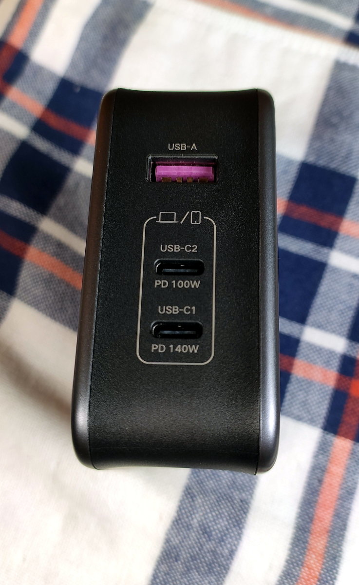 review-of-the-ugreen-nexode-140w-charger