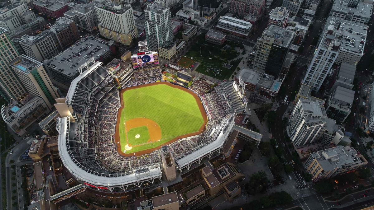 ranking-the-10-best-mlb-stadiums-for-pregame-atmosphere