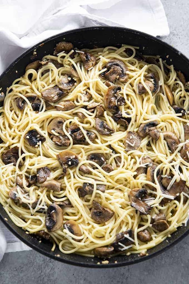 Garlic Butter Mushroom Pasta: Easy Weeknight Meal