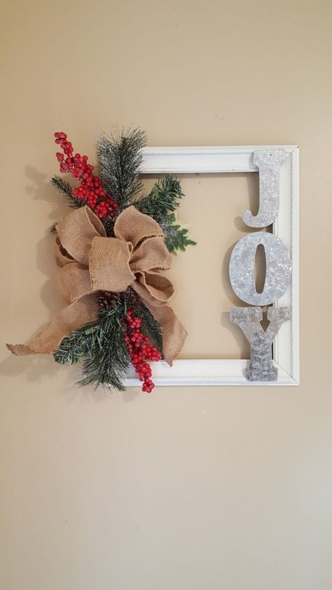 75+ Best DIY Christmas Frame Wreath Ideas in 2023