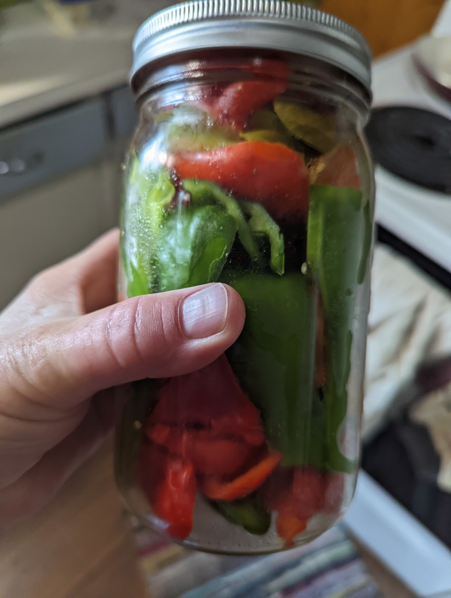 sweet-peppers-pickled-one-jar-at-a-time