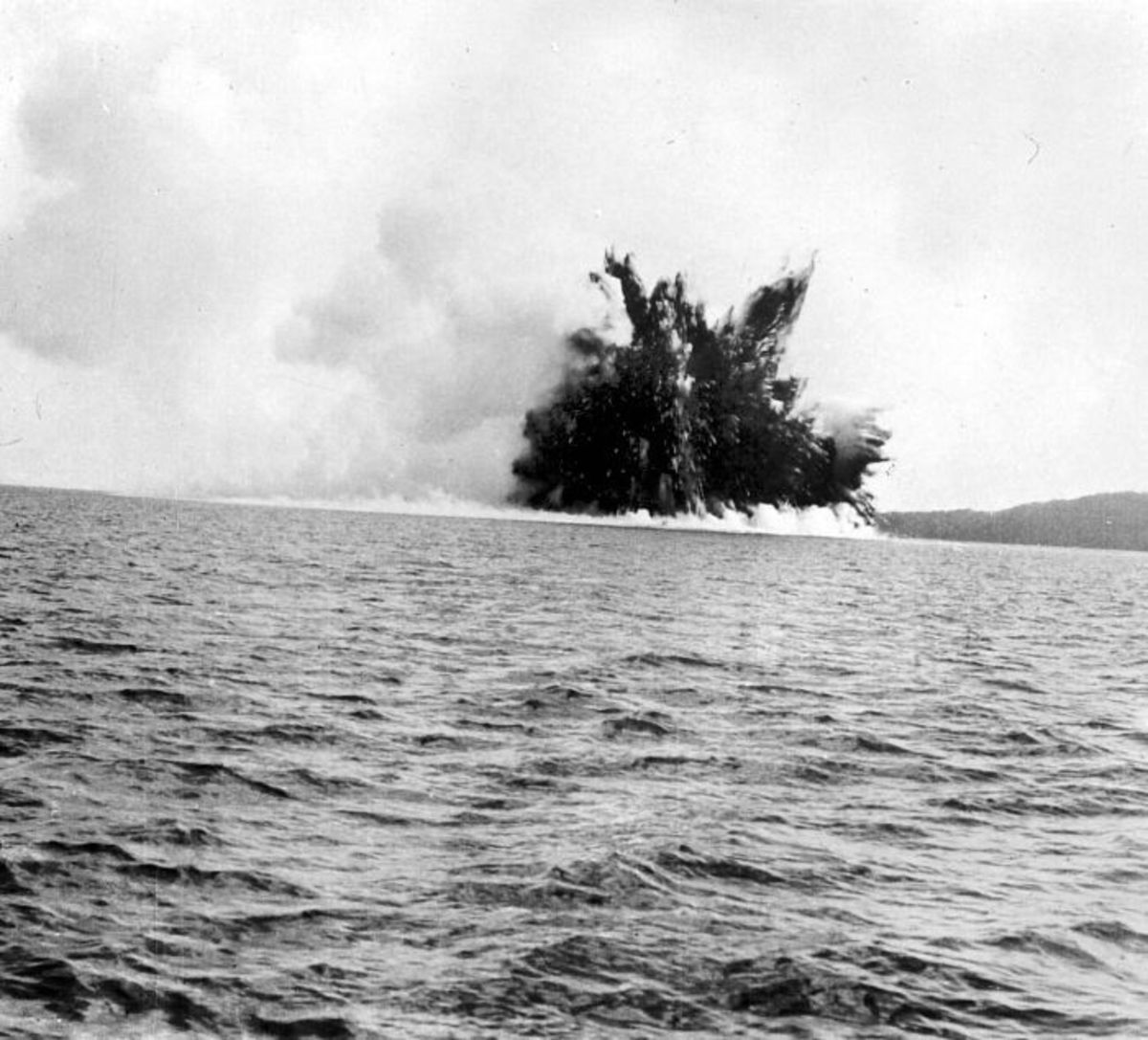 The emergence of Arak Krakatoa.
