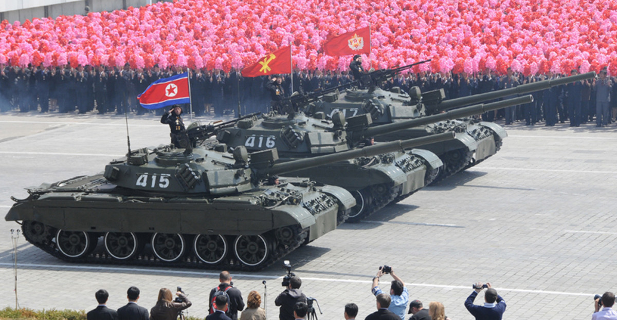 Chonma-ho tanks in a military parade.