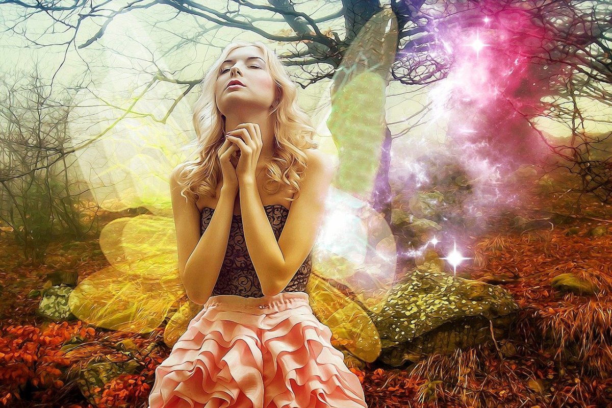 sun-goddess-and-fairies-in-baltic-mythology