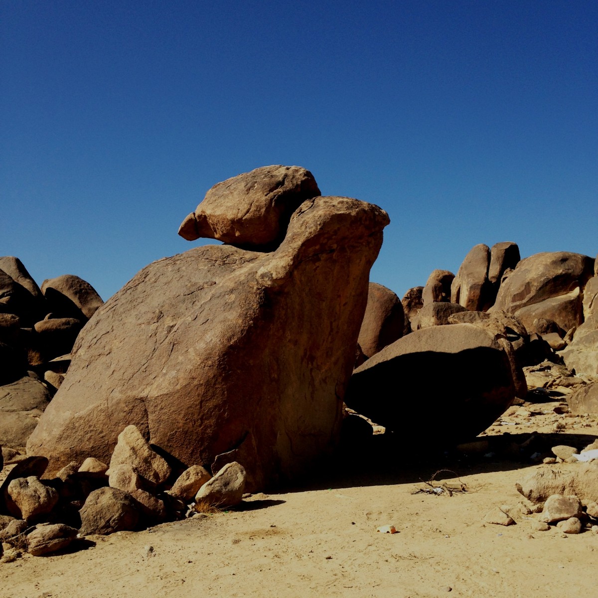 The Spectacular Rock Formations in Southwestern Saudi Arabia - HubPages