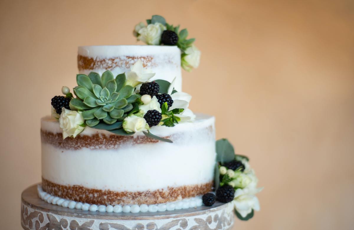 A Brief History of Wedding Cakes (Traditional to Contemporary)