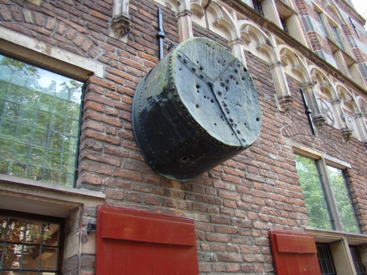 The "kettle" in Deventer, Netherlands. Those sentenced to death by boiling were imprisoned in this cauldron and cooked alive. The holes in the kettle were later made by Napoleon's army.