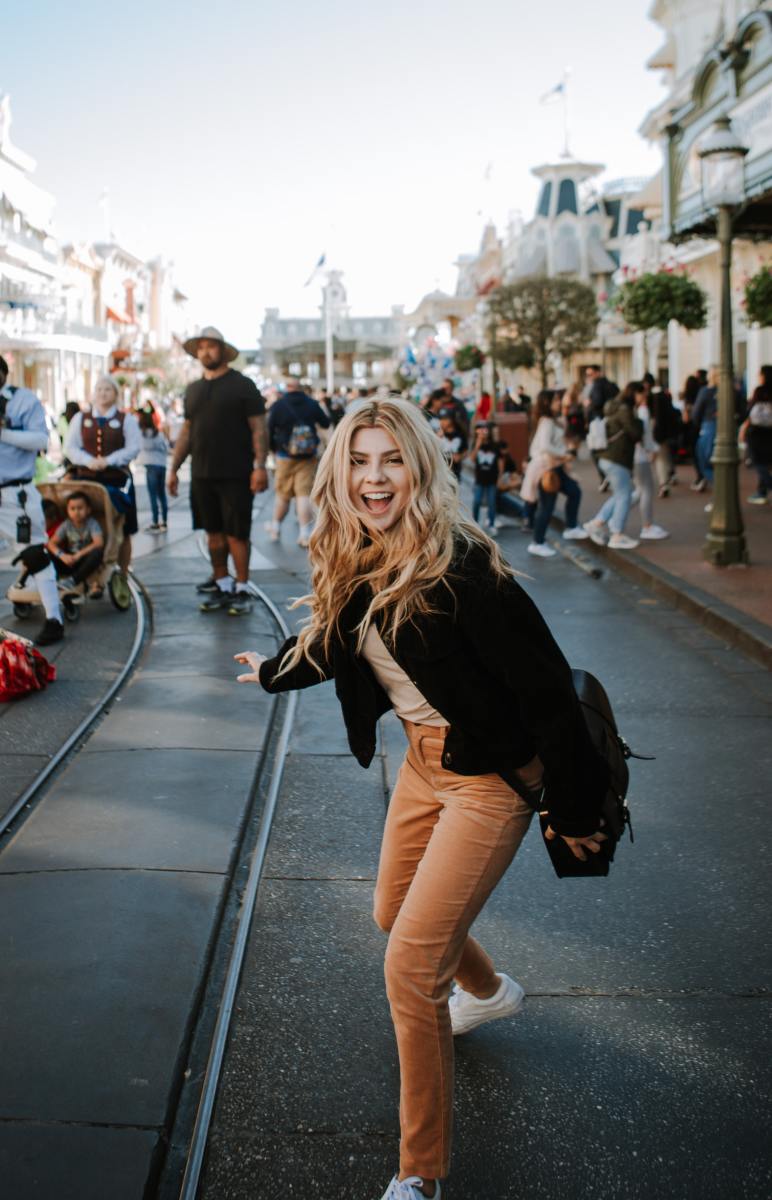 What to Wear to Disney World (20 Disney World Outfits)