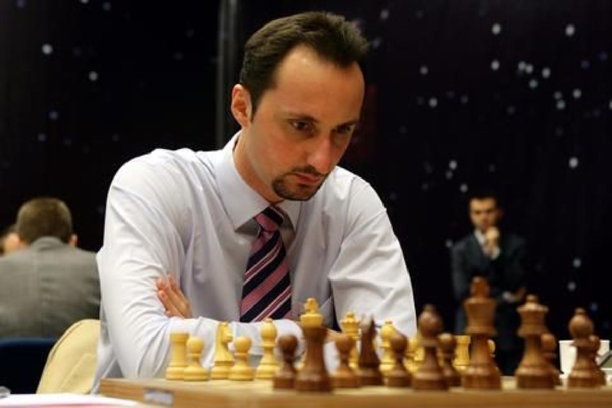 Veselin Topalov would win the FIDE title in a double round-robin tournament in 2005.