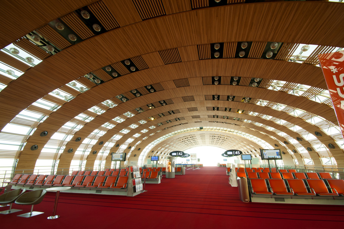 Video Detailing The Truth About European Airport Gates Is Giving People   Shutterstock 553632958 