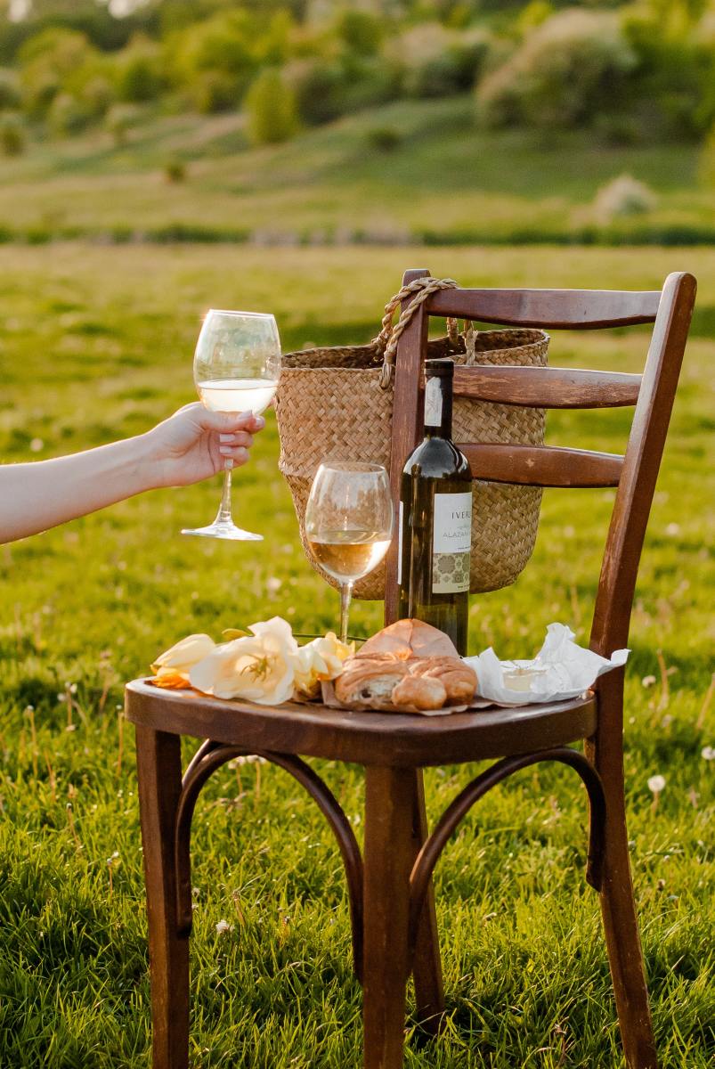romantic-picnic-date-ideas