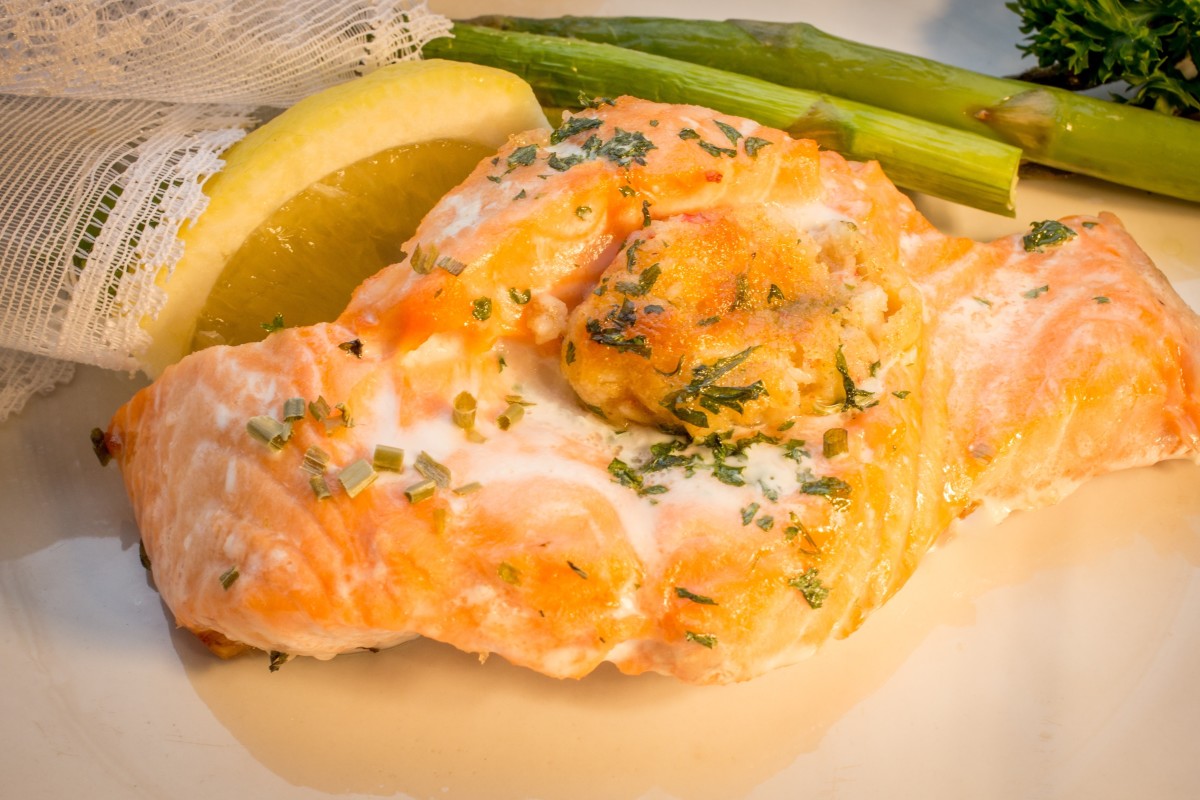 Easy Recipe For 'Crab-Stuffed Salmon' Makes Us Feel So Fancy ...