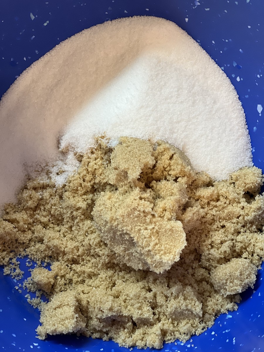 Brown sugar and granulated sugar