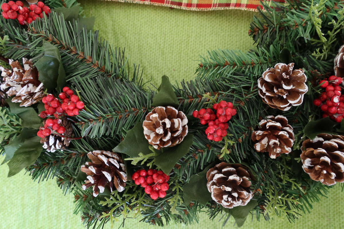 how-to-make-a-birds-and-berries-woodland-wreath