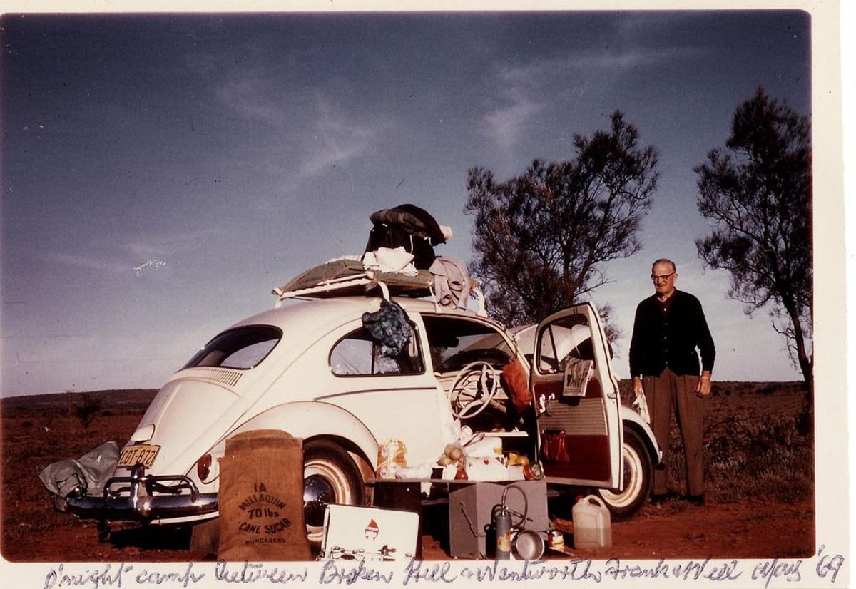 An example of vintage car campers from the early days of van life. 