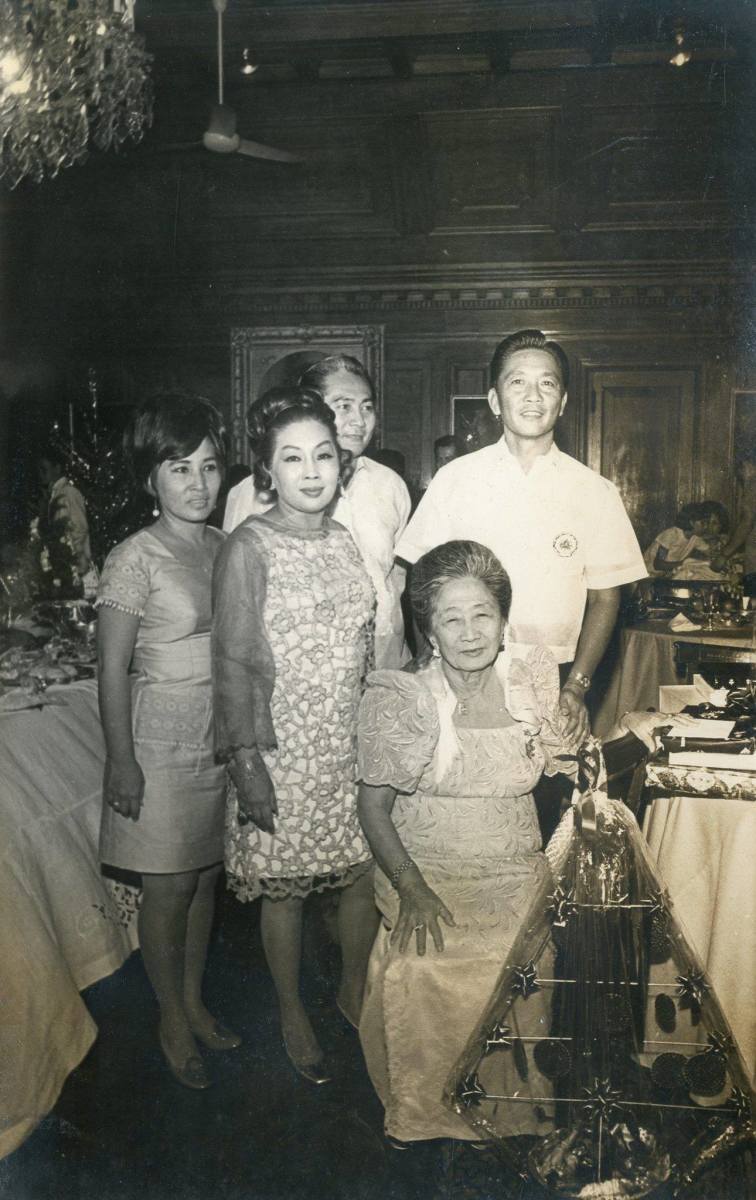 how-ferdinand-marcos-left-his-own-mother-as-he-fled-to-hawaii