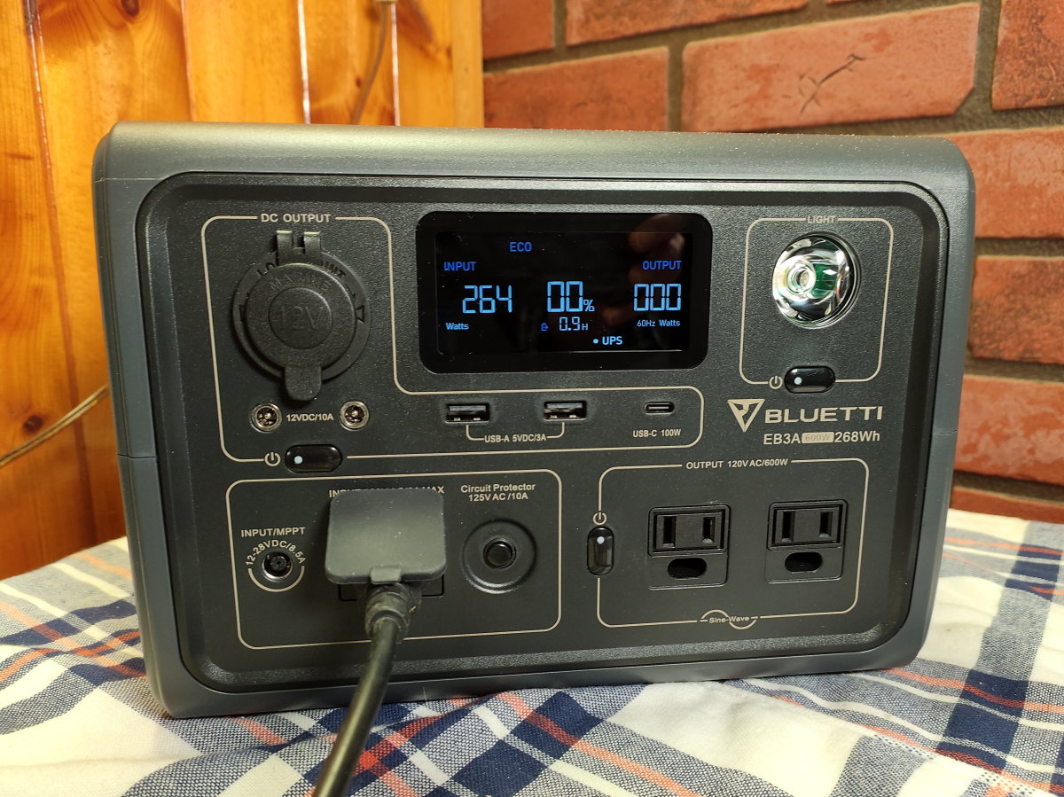Review of the Bluetti EB3A Portable Power Station