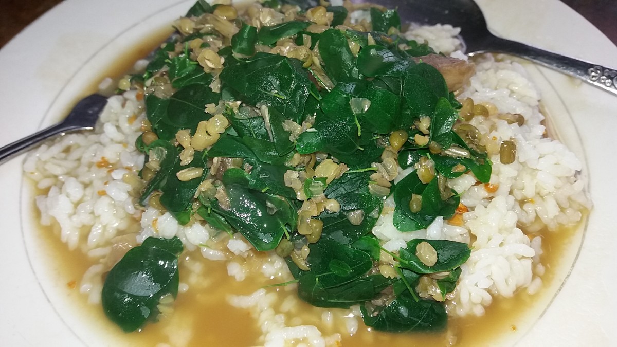 mung bean soup with steamed rice