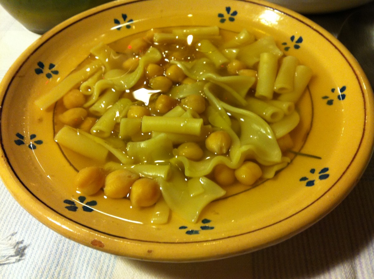 Pasta with garbanzo beans