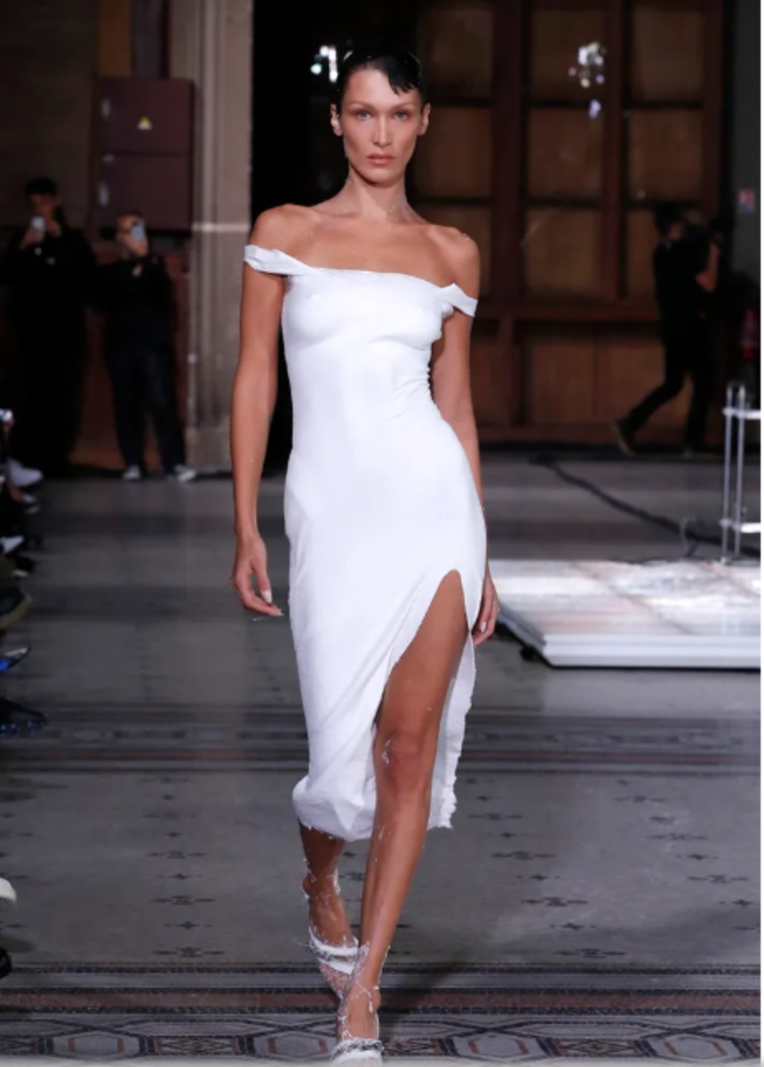 history-was-made-coperni-fashion-statement-pulled-off-by-bella-hadid
