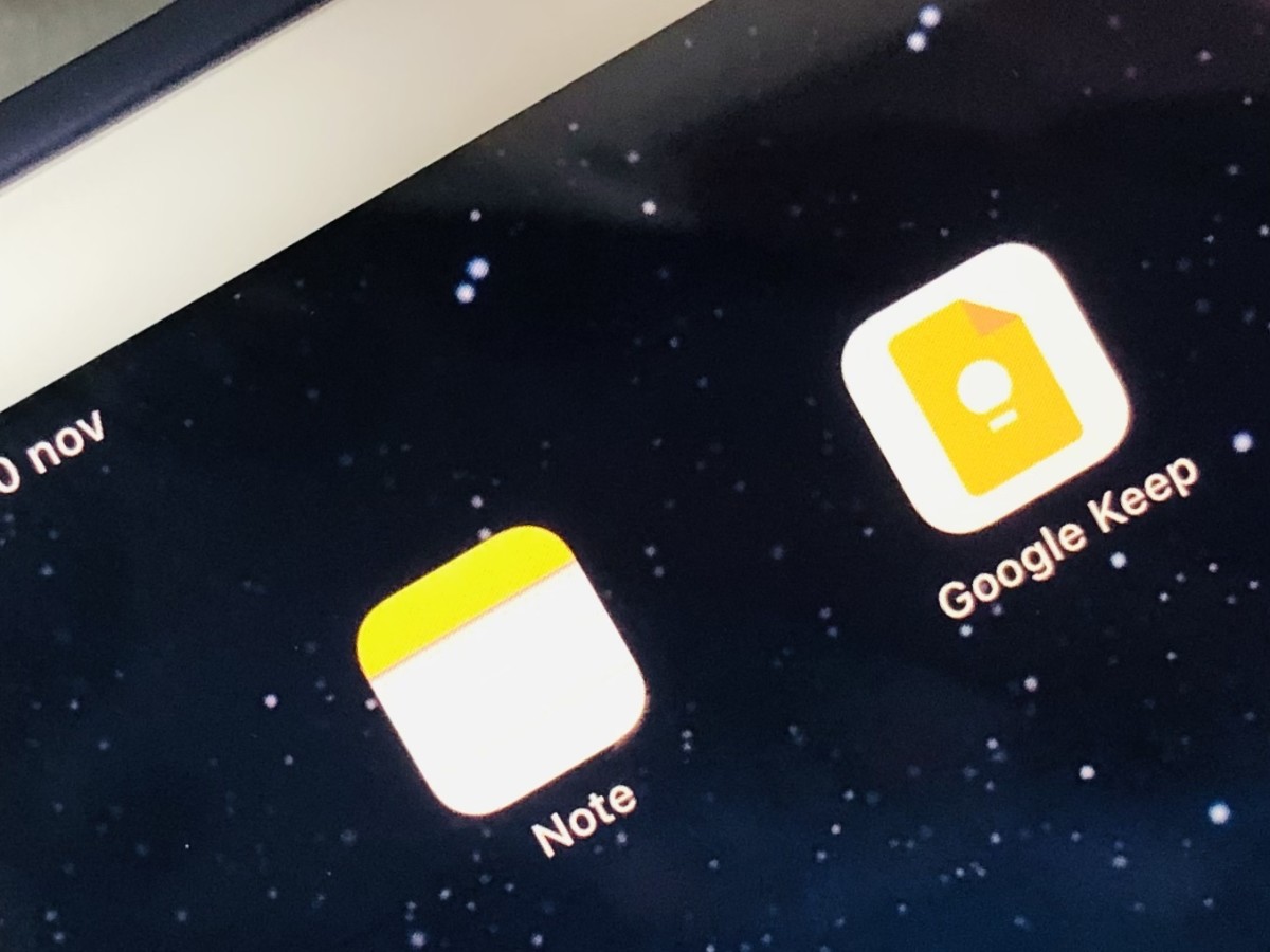 Apple Notes and Google Keep Icons on iOS