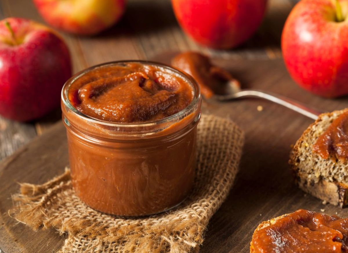 Easy Sugar-Free Apple Butter in the Microwave