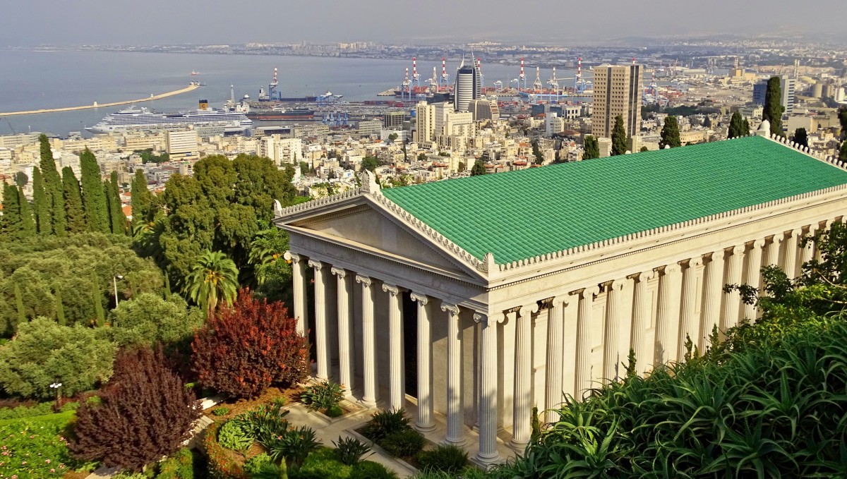 The international archives building of the Bahá’í Faith, on the slopes of Mount Carmel, in Haifa, Israel.