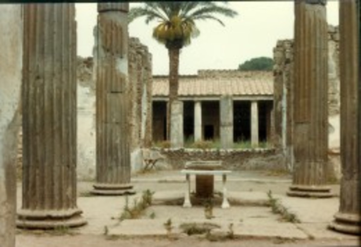 My Adventures Touring Europe in 1982 (18) Pompeii and Tivoli Gardens