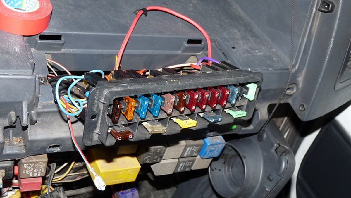 Probing the fuses for voltage drop can help you locate a faulty circuit.