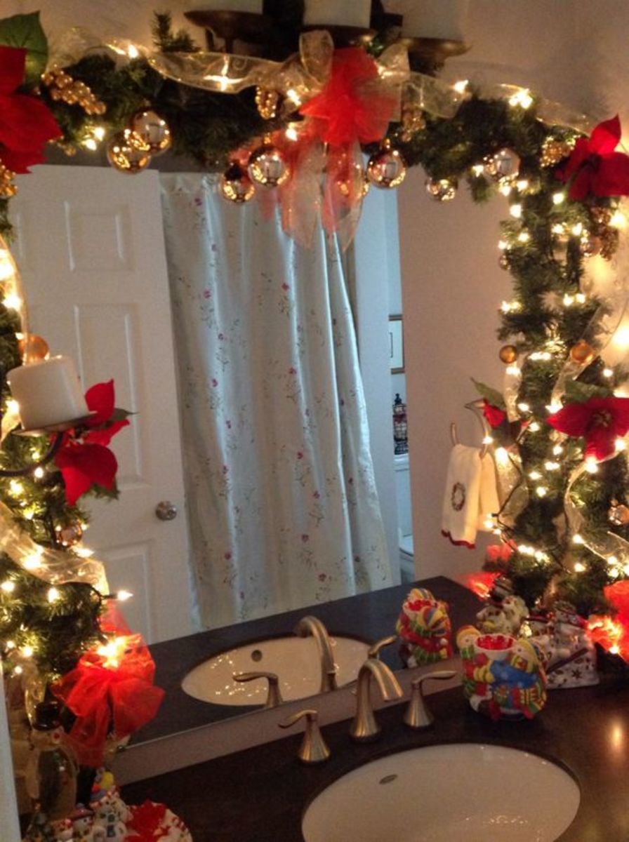 35+ Enchanting Christmas Bathroom Decor Ideas