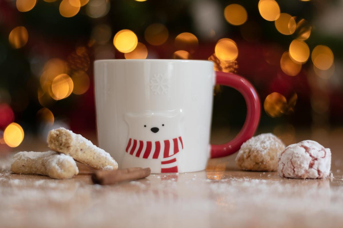 Cozy 'Christmas Cookies and Cocoa Corner' Is What Every Home Needs ...