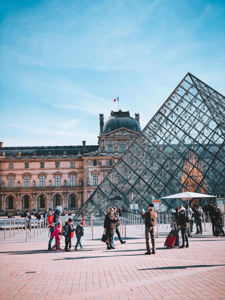 Unlocking The Mystery What Does Ets Public Mean At The Louvre - o3q39sd