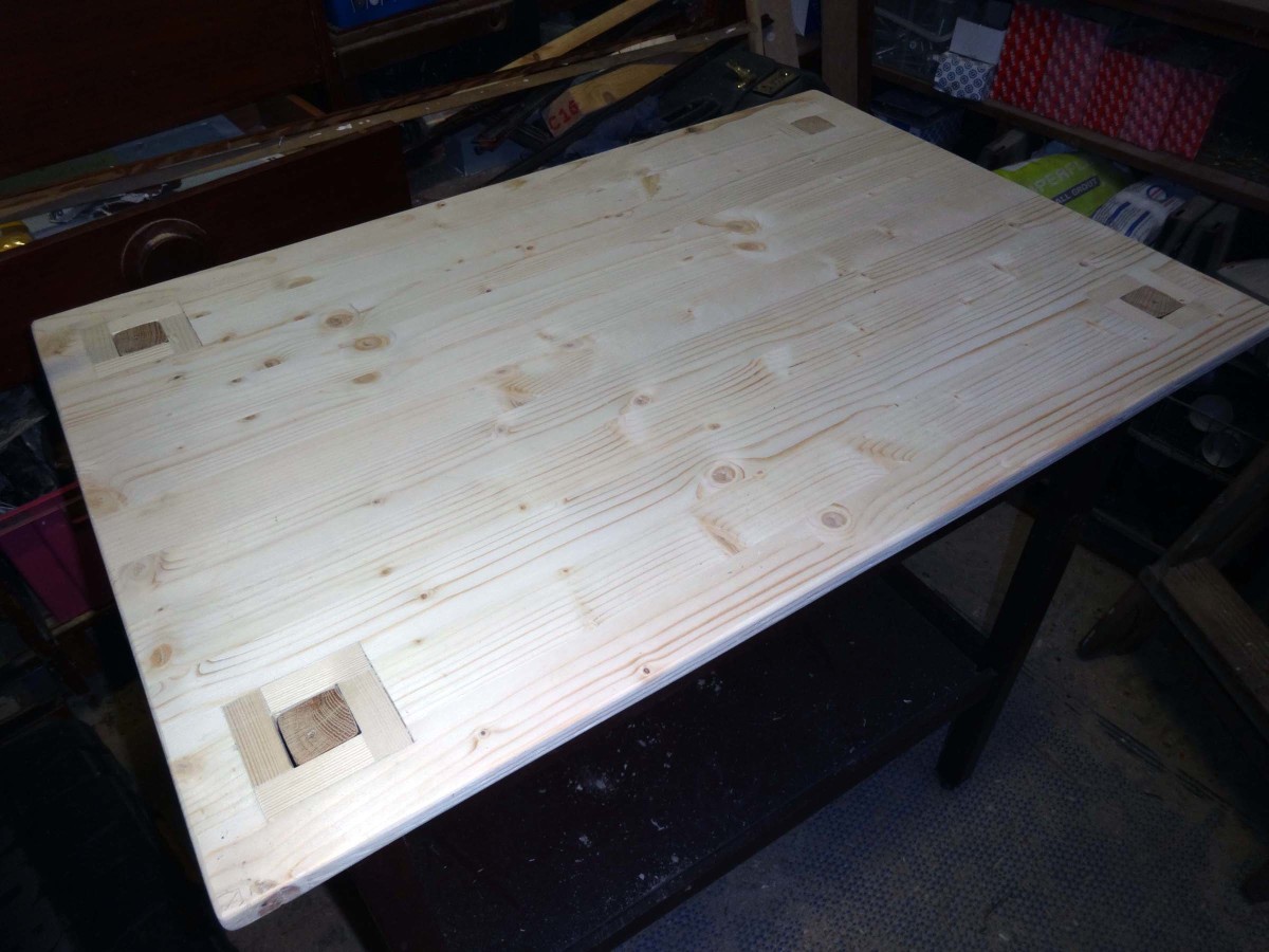 Fitting table top to tea trolley