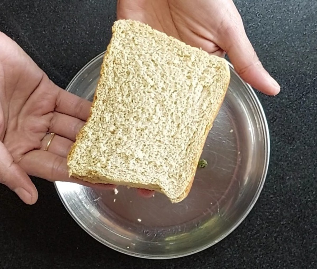 Close another bread slice and press gently.