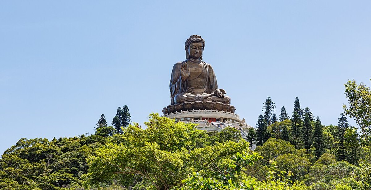 Tourist Guide to the Tian Tan Buddha on Lantau Island, Hong Kong