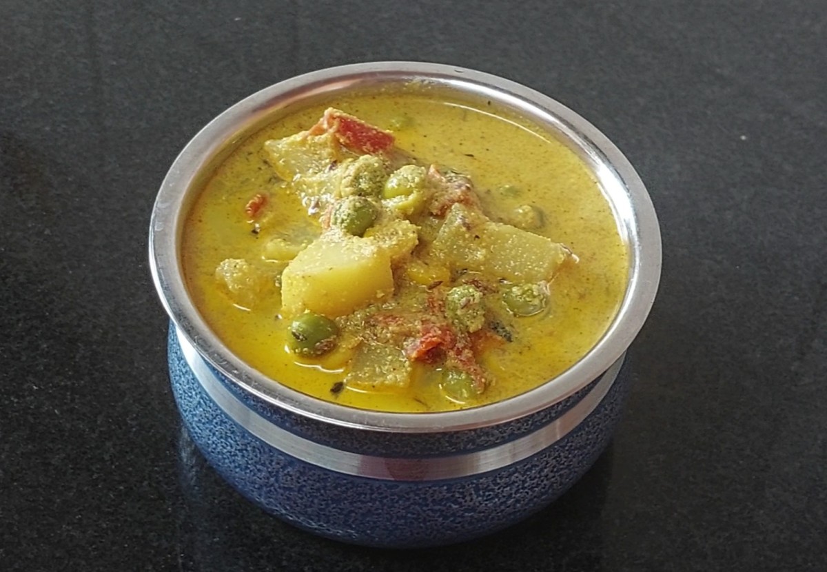 Satvik Veg Sagu (Coconut Curry With No Onion or Garlic)