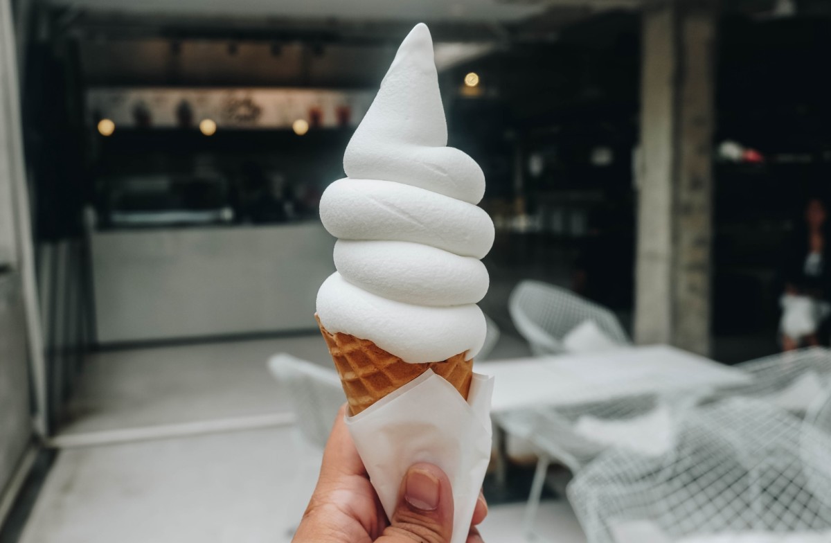 Woman Shows How Japanese Ice Cream Does Not Melt and It Has People ...