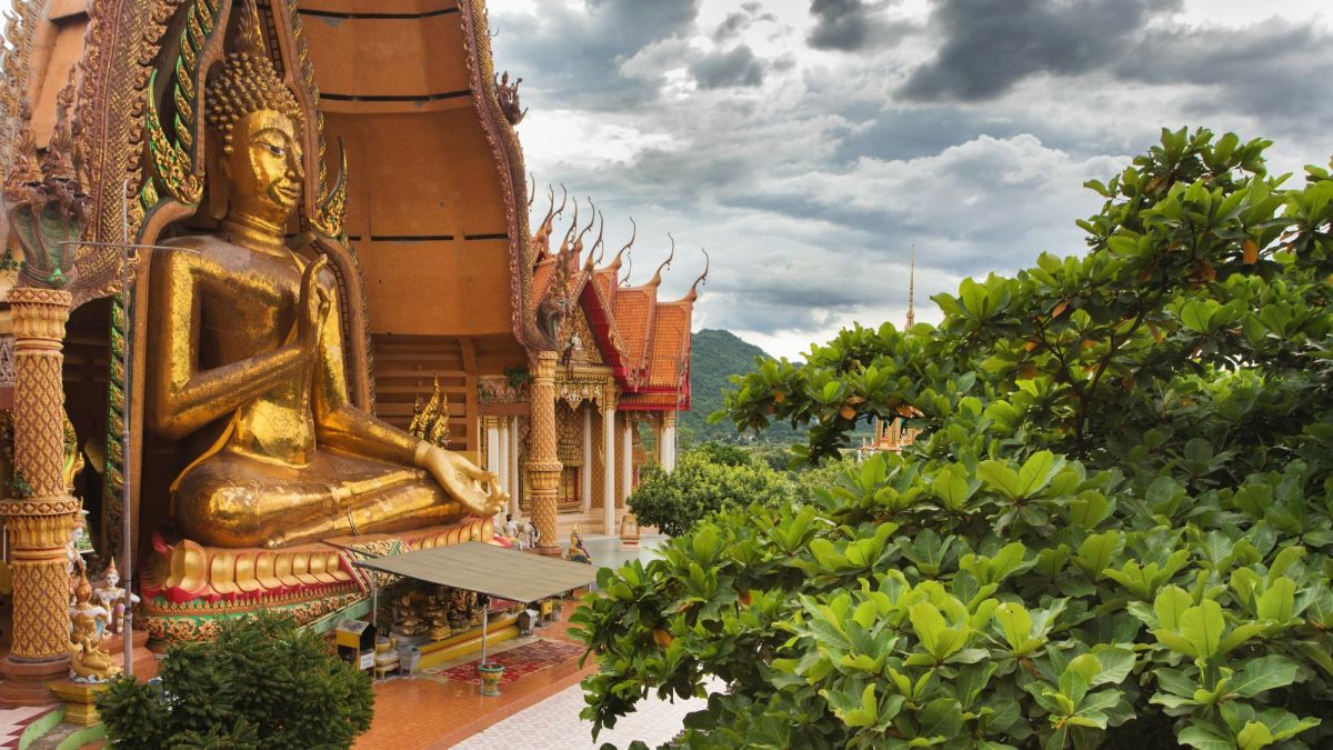 Thai Buddhist Temple Art, Artifacts, and Architecture