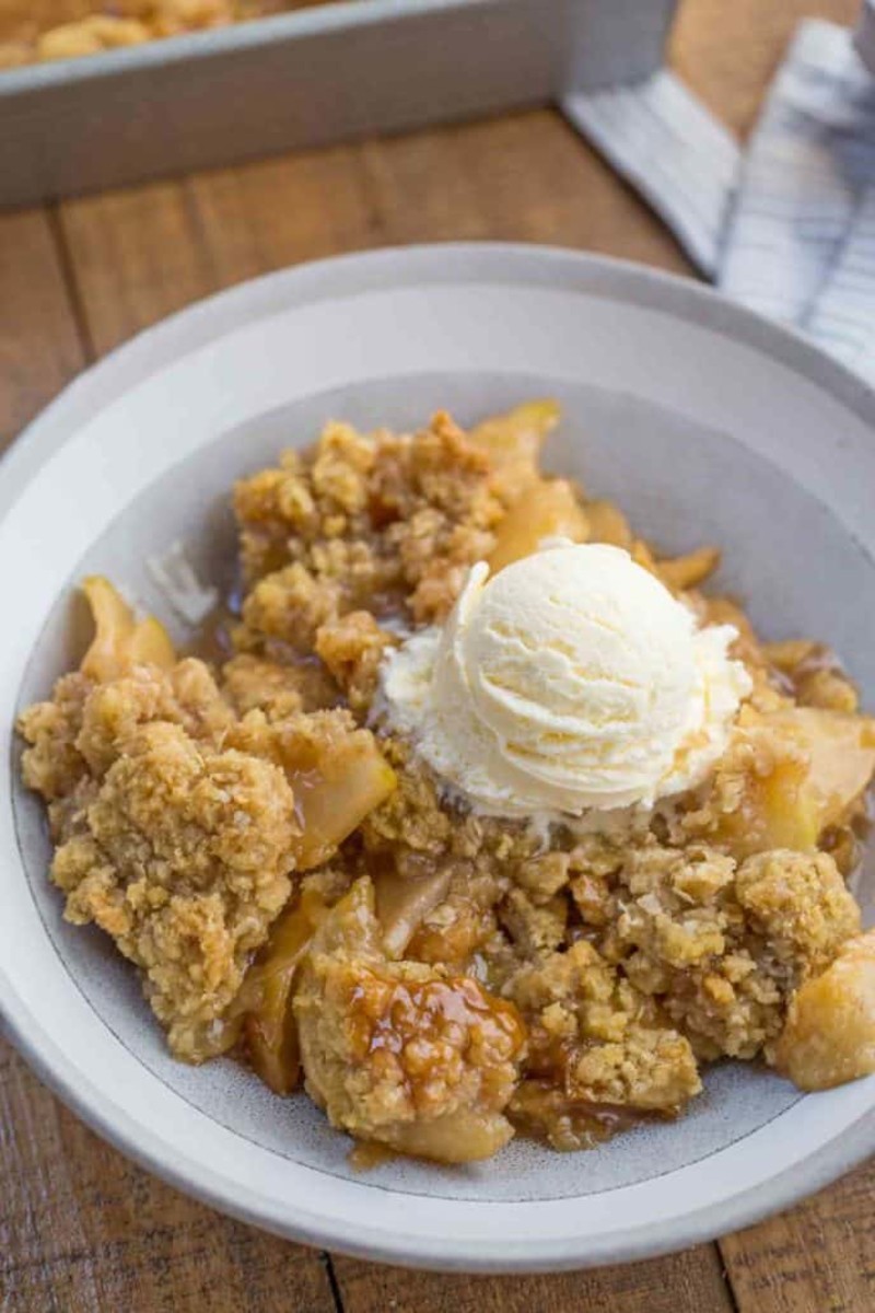 12 Amazing Crisps and Crumbles to Delight Your Recipe Box - Delishably